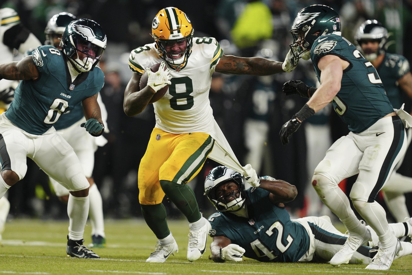Packers' inability to produce against the best teams results in an early playoff exit | iNFOnews.ca
