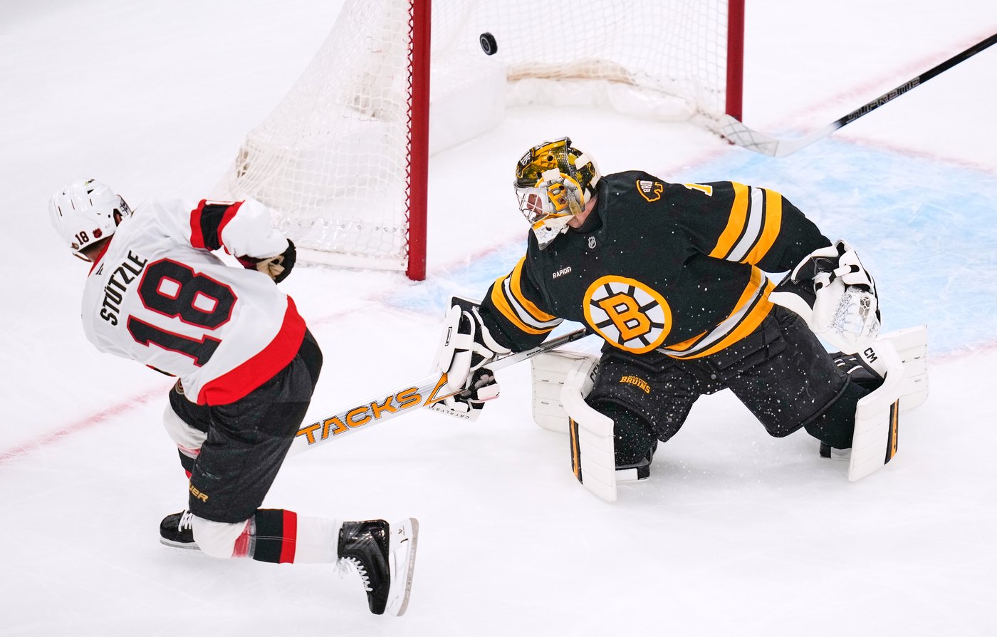 Stutzle nets 3 points as unbeaten Senators squash Bruins 4-1 | iNFOnews.ca