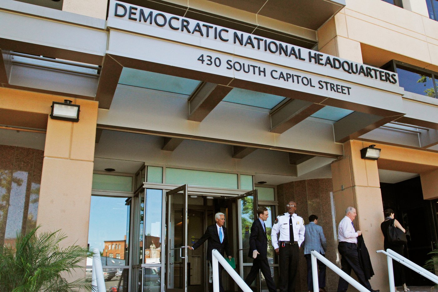 Many Democrats are still down on the Democratic Party, a new AP-NORC poll finds | iNFOnews.ca