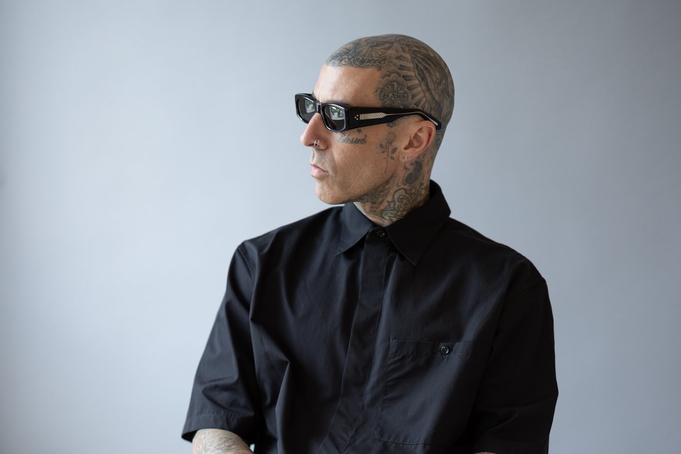 Blink-182's Travis Barker almost died. A new documentary celebrates his life before and after | iNFOnews.ca Blink-182's Travis Barker almost died. A new documentary celebrates his life before and after | iNFOnews.ca