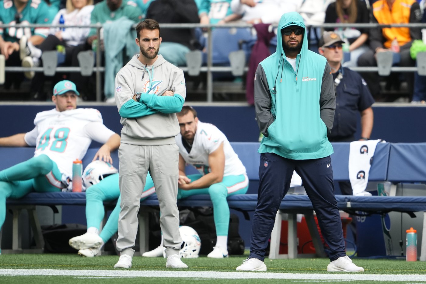Seahawks roll to 24-3 win over Dolphins as Miami deals with another QB injury | iNFOnews.ca