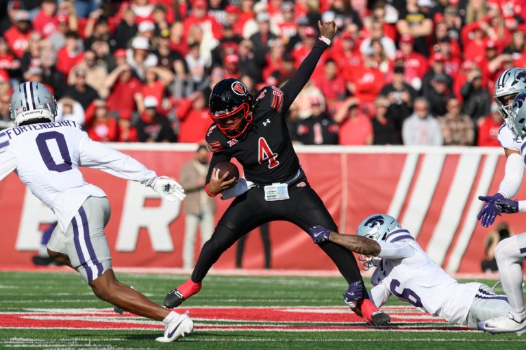 Devon Dampier leads No. 13 Utah's rally for wild 51-47 win over Kansas State | iNFOnews.ca
