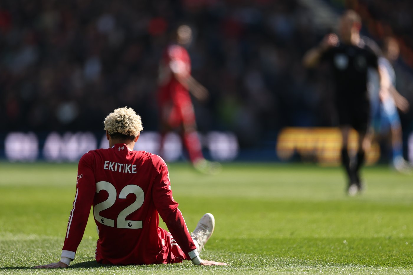 Liverpool and Chelsea slump to bruising Premier League defeats as Champions League concerns mount | iNFOnews.ca