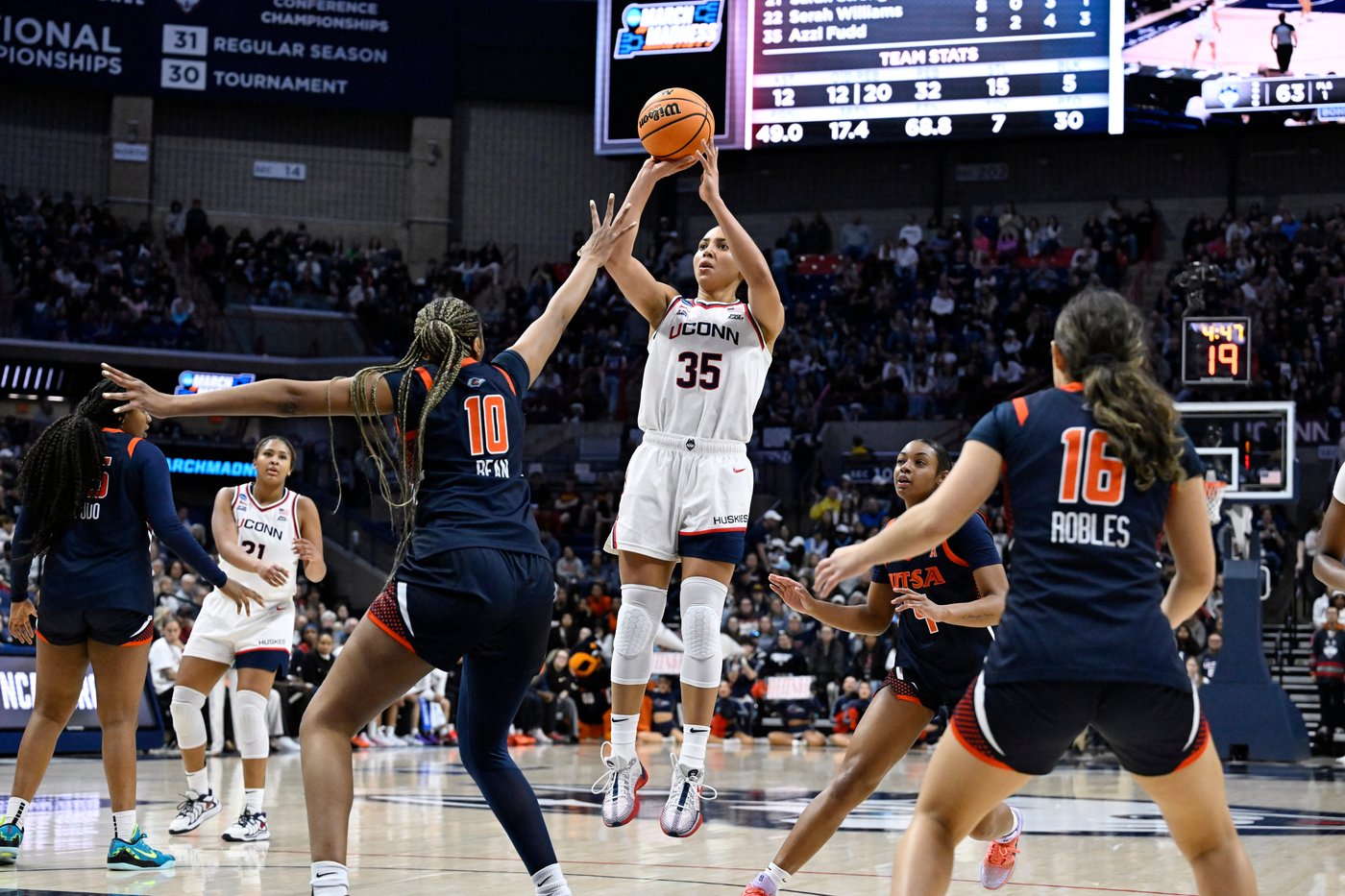 UConn women overwhelm UTSA 90-52 as the Huskies roll in their March Madness opener | iNFOnews.ca UConn women overwhelm UTSA 90-52 as the Huskies roll in their March Madness opener | iNFOnews.ca