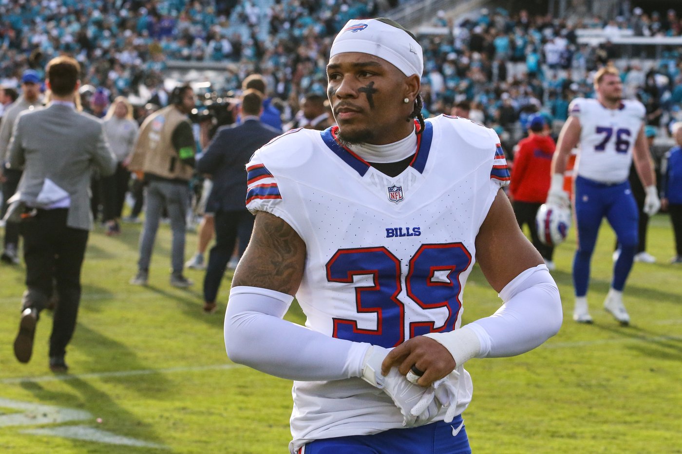 Cam Lewis seeing more reps at Bears safety after Coby Bryant injury | iNFOnews.ca Cam Lewis seeing more reps at Bears safety after Coby Bryant injury | iNFOnews.ca