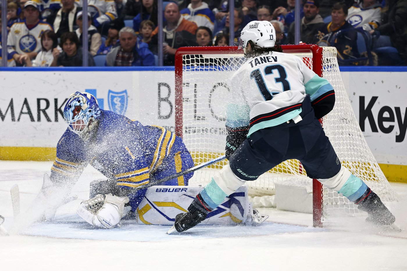 Kaapo Kakko scores twice in 3rd period in the Kraken's 6-2 victory over the Sabres | iNFOnews.ca