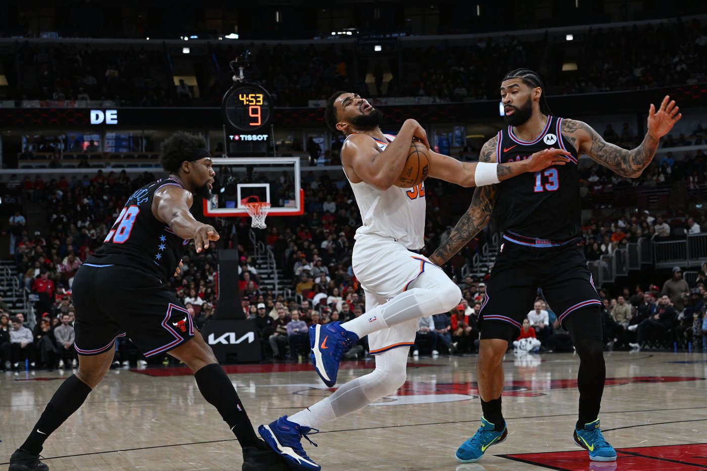 Towns has 28 points and 11 rebounds, Knicks top Bulls 105-99 | iNFOnews.ca