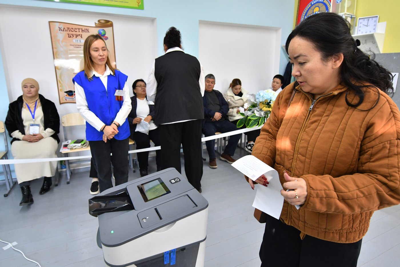 Kyrgyzstan holds snap parliamentary vote as opposition faces crackdown | iNFOnews.ca Kyrgyzstan holds snap parliamentary vote as opposition faces crackdown | iNFOnews.ca