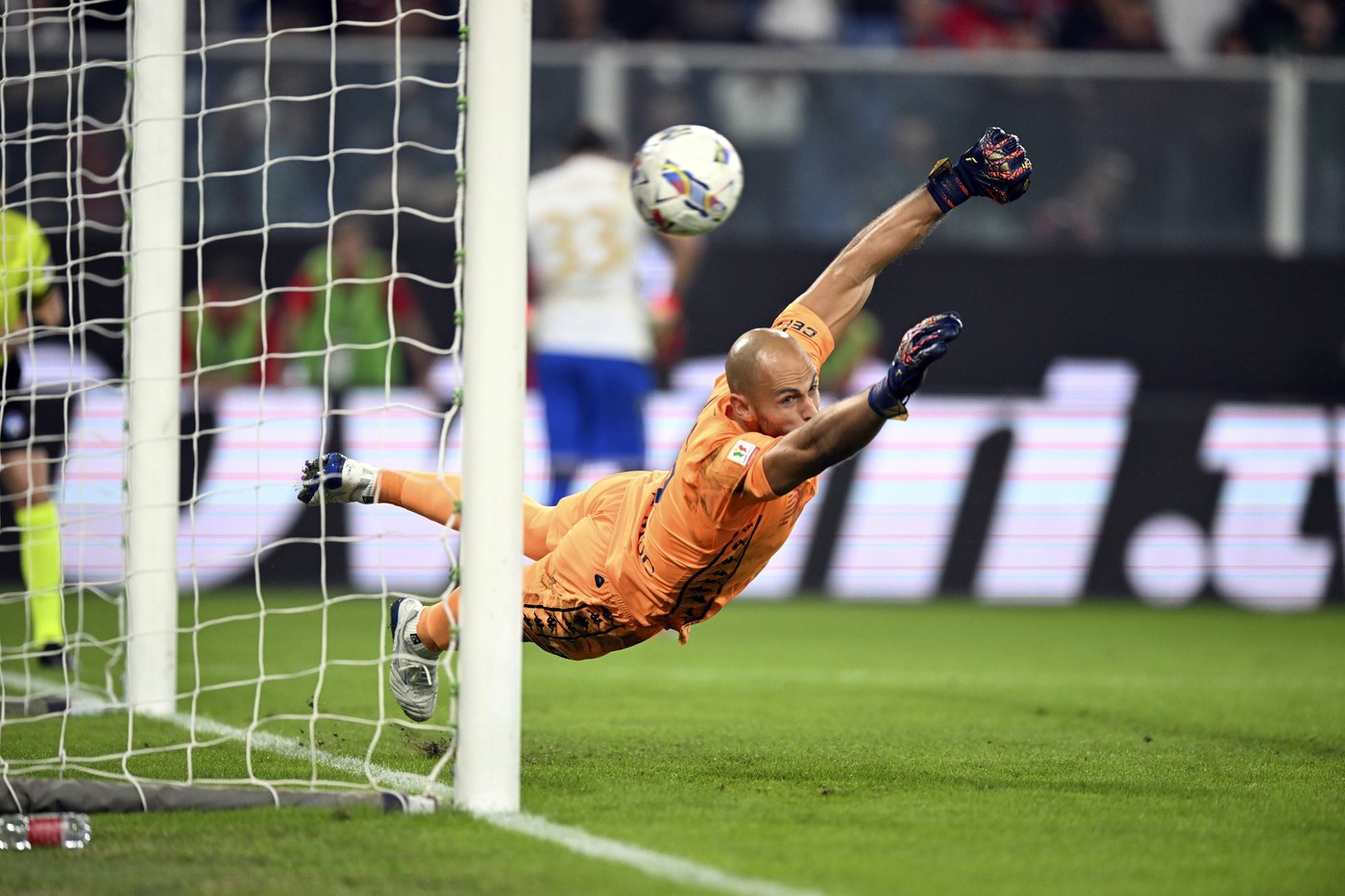 Violent clashes between rival fans after Genoa derby results in 26 police officers injured | iNFOnews.ca