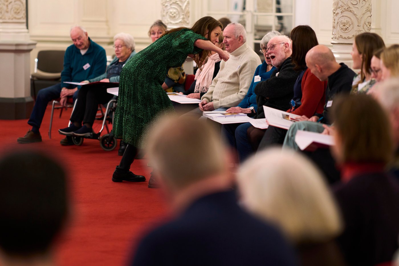 A singing circle at Amsterdam's Concertgebouw offers support for people with dementia | iNFOnews.ca