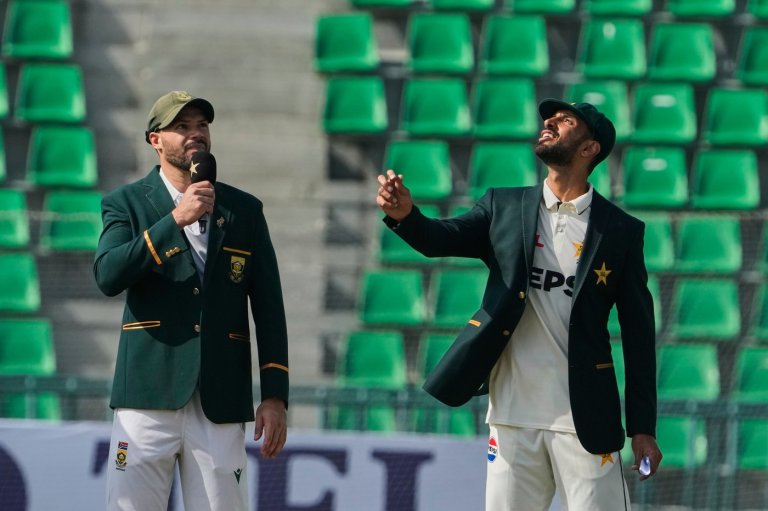Pakistan wins toss, elects to bat against world champion South Africa in 1st test | iNFOnews.ca