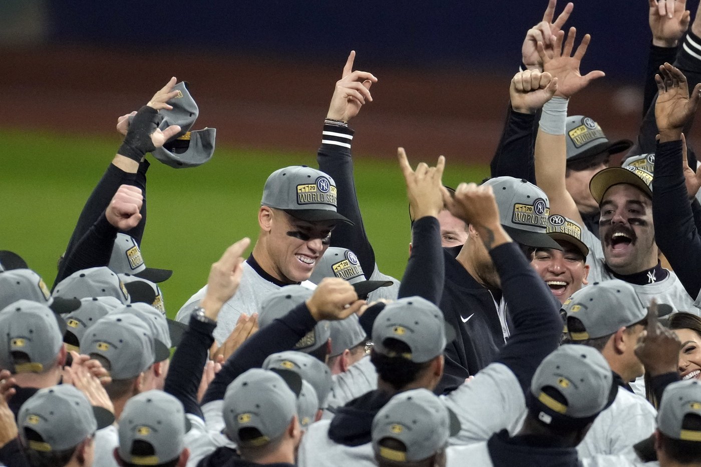 Aaron Boone says Yankees clubhouse togetherness at a high going into World Series | iNFOnews.ca