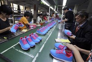 China's auto and retail sales, factory output rise in sign of recovery ahead of new leadership | iNFOnews.ca CP20707750