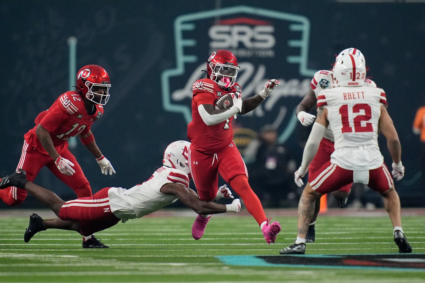 Devon Dampier leads No. 15 Utah past Nebraska in Las Vegas Bowl, 44-22 | iNFOnews.ca