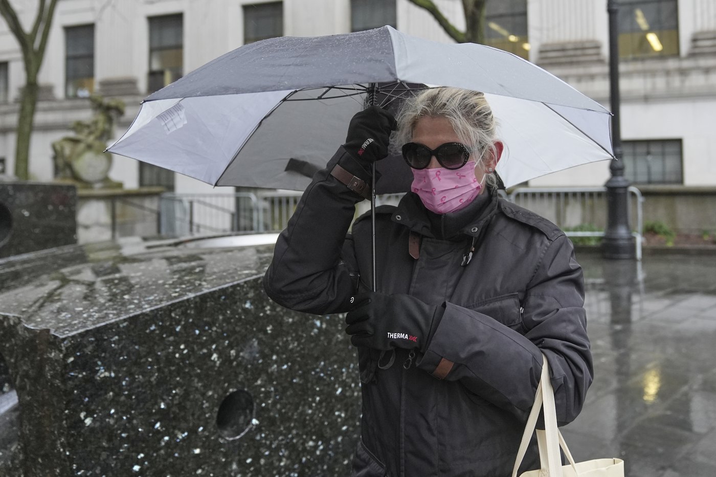 Deliberations to resume Monday at bribery trial of Nadine Menendez, wife of ex-US Sen. Bob Menendez | iNFOnews.ca Deliberations to resume Monday at bribery trial of Nadine Menendez, wife of ex-US Sen. Bob Menendez | iNFOnews.ca