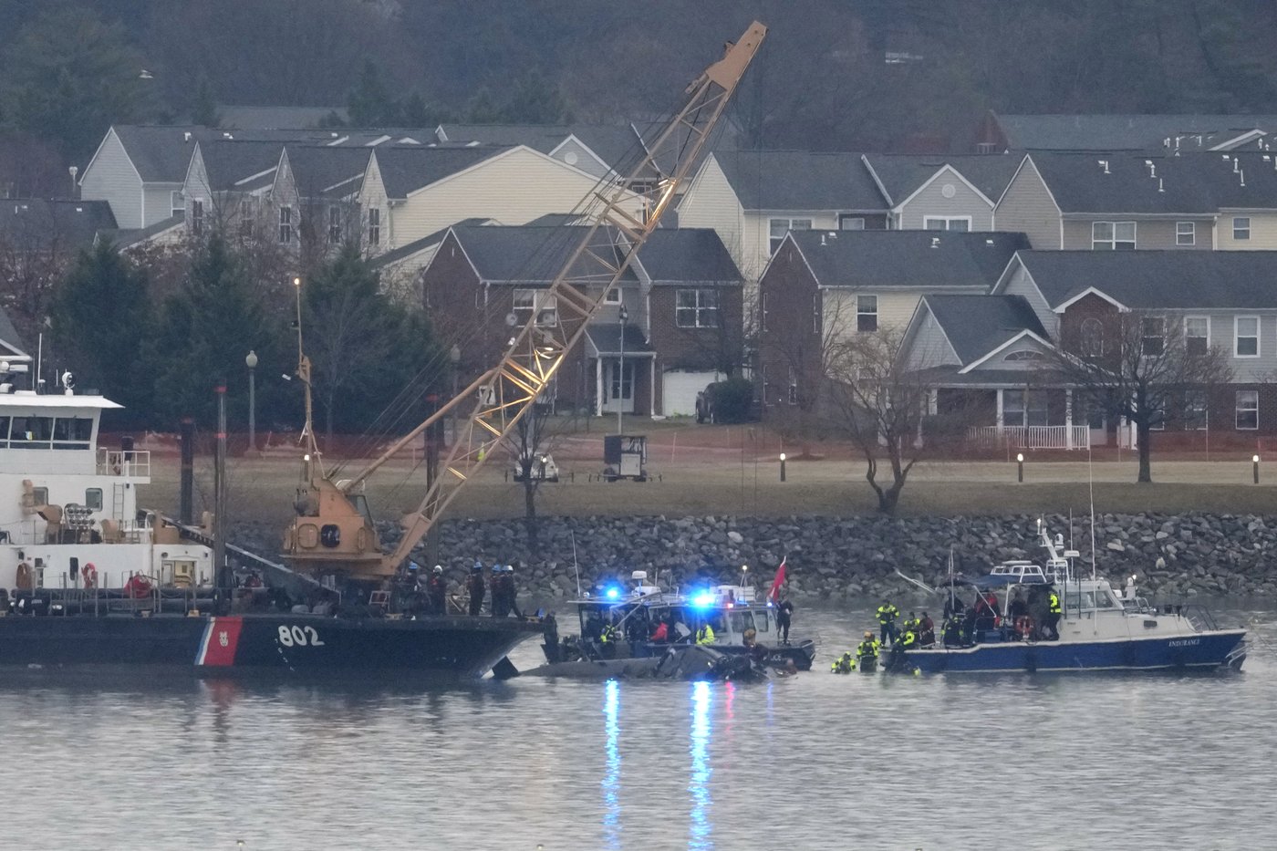 Crews in midair crash included second-generation pilot and flight attendant ‘full of life’ | iNFOnews.ca