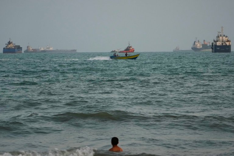 US military hits 3 Iranian oil tankers after saying Navy warships were targeted with missiles | iNFOnews.ca