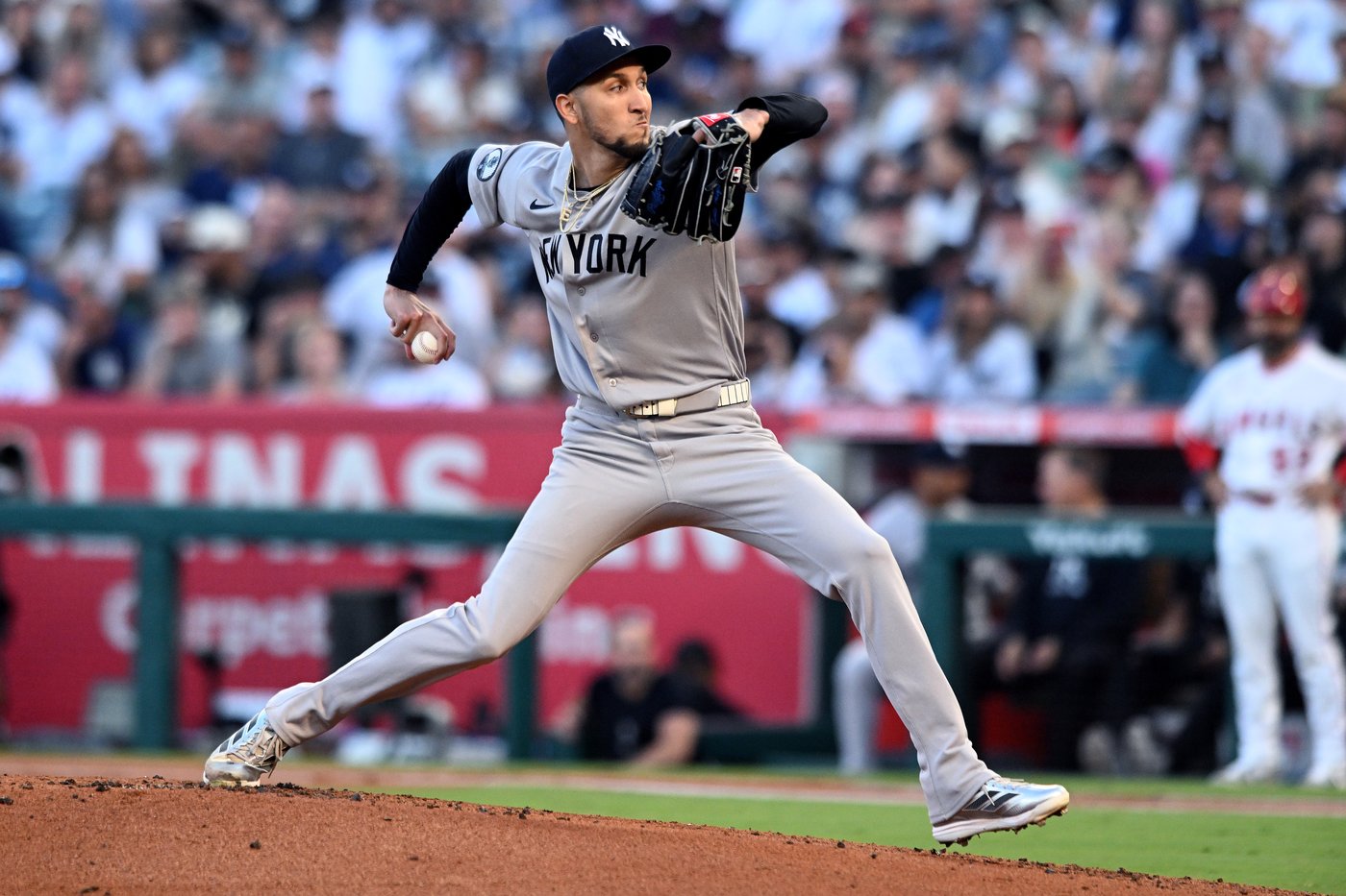 Angels end 7-game slide with 10-1 win over sloppy Yankees behind Grissom and Ureña | iNFOnews.ca