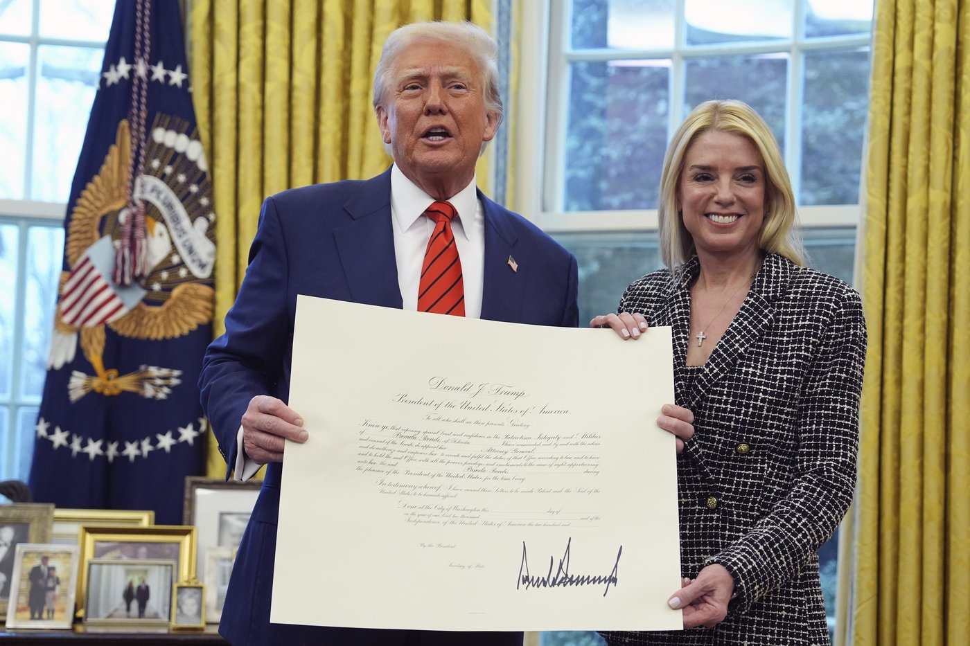 New Attorney General Pam Bondi orders review of Trump cases as she takes over the Justice Dept. | iNFOnews.ca New Attorney General Pam Bondi orders review of Trump cases as she takes over the Justice Dept. | iNFOnews.ca