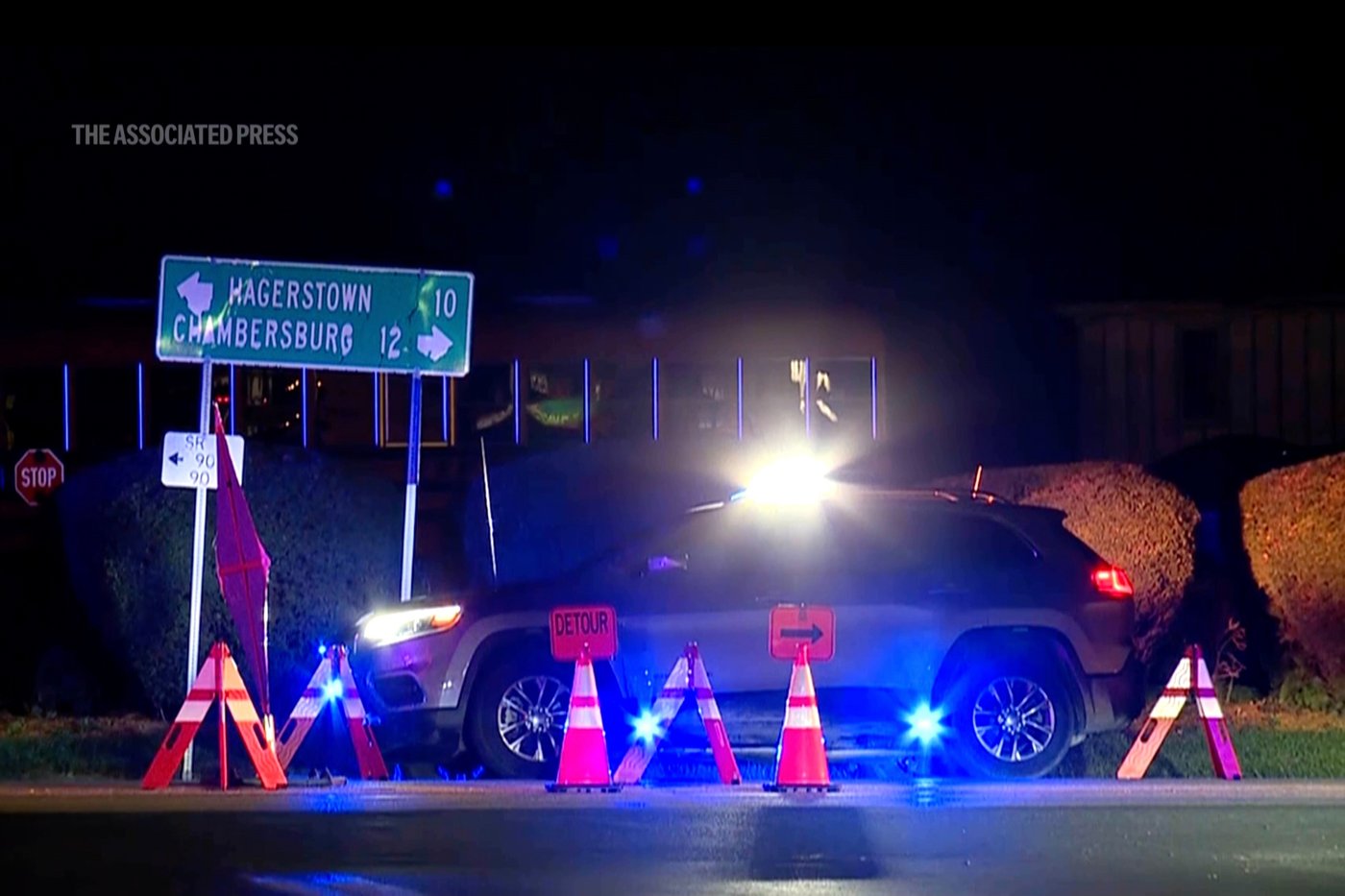Police describe gunfight in which 2 Pennsylvania state troopers were wounded and a suspect killed | iNFOnews.ca Police describe gunfight in which 2 Pennsylvania state troopers were wounded and a suspect killed | iNFOnews.ca