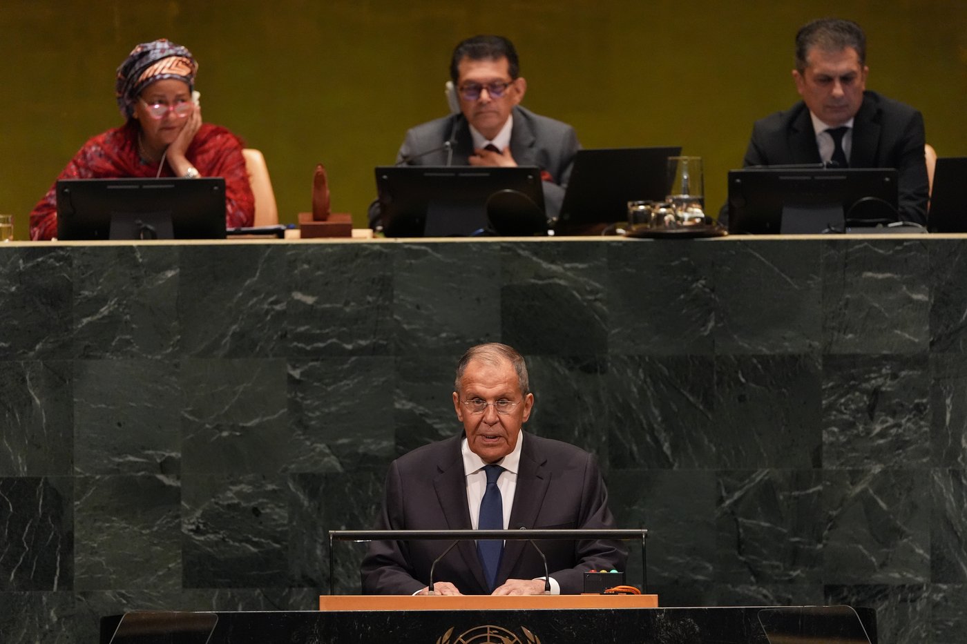 Russia's top diplomat rejects German calls to ease off its `dangerous' escalation toward the country | iNFOnews.ca