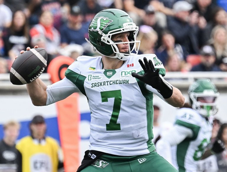 Defending-champion Roughriders having their struggles late in CFL regular season | iNFOnews.ca