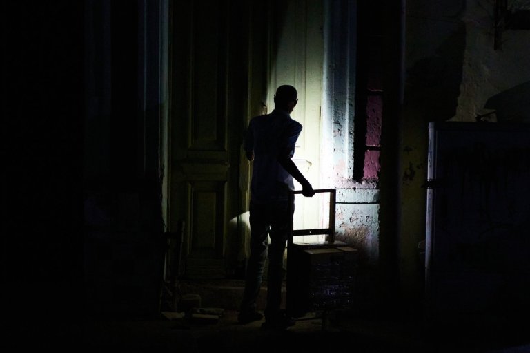 Cuba plunged into islandwide blackout as power crisis worsens, in photos | iNFOnews.ca