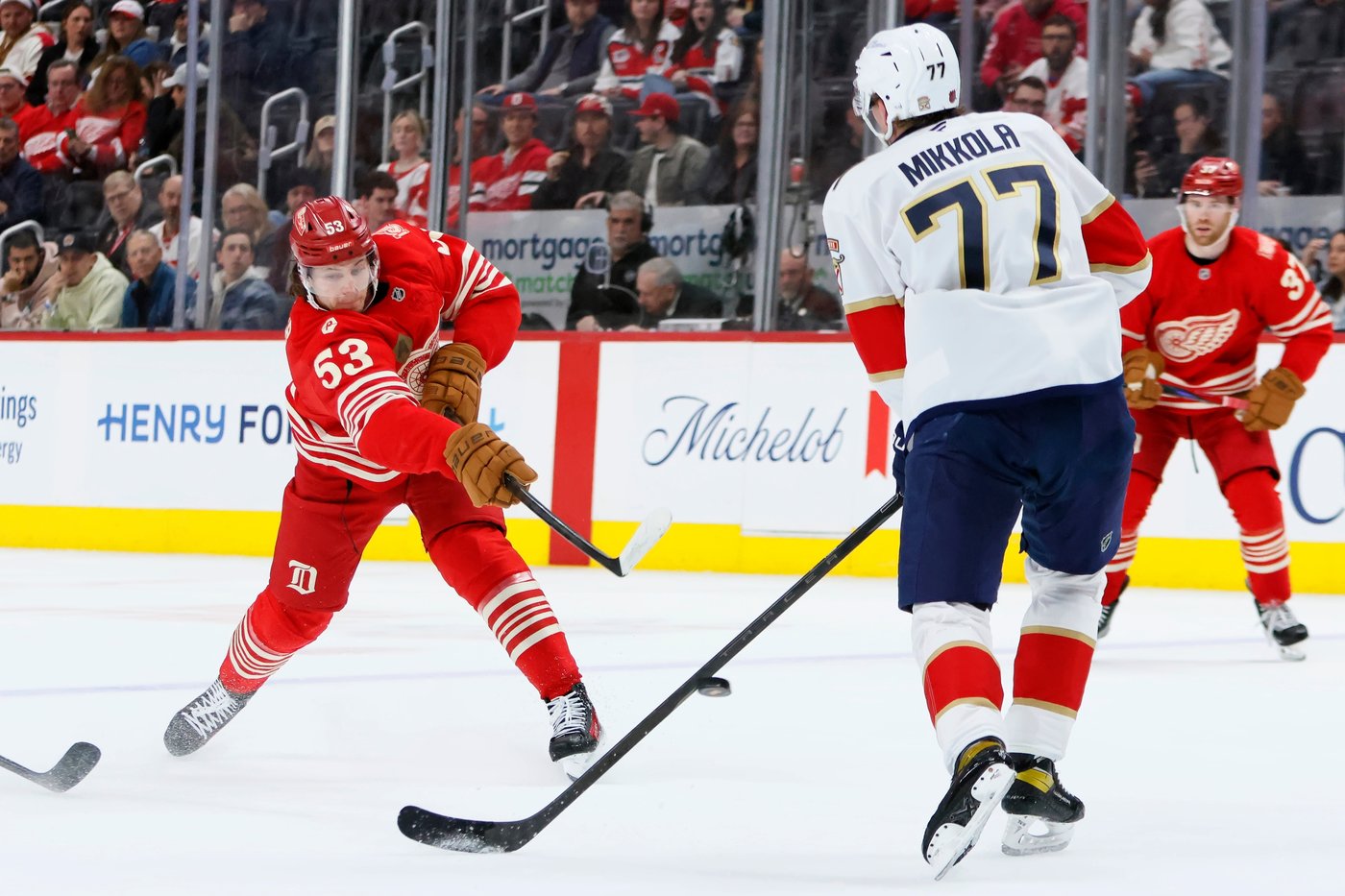 Matthew Tkachuk has hat trick, Panthers beat Red Wings 3-1 to end 4-game losing streak | iNFOnews.ca
