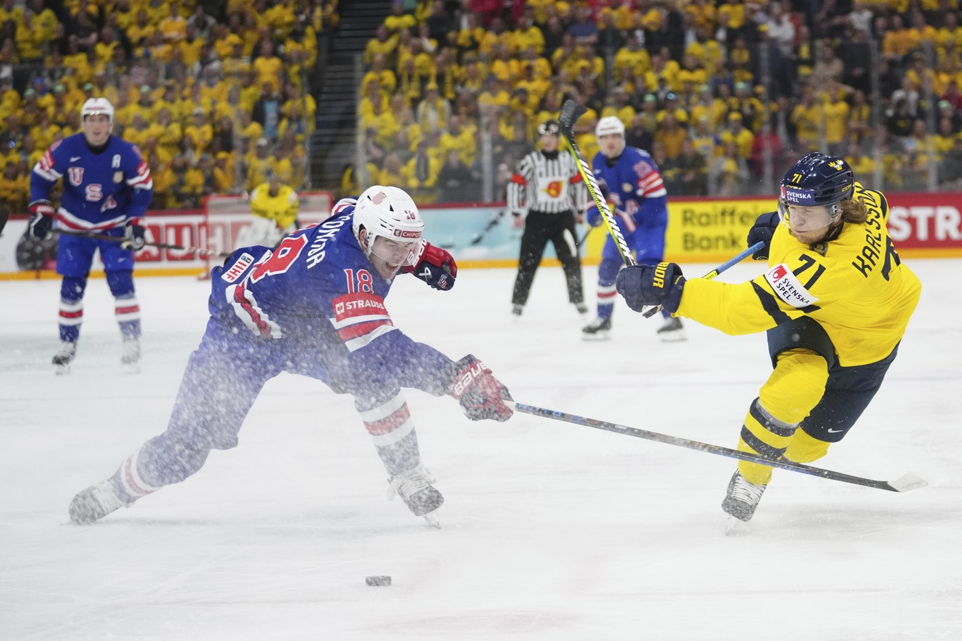 US beats Sweden 6-2 to reach the final at ice hockey worlds | iNFOnews.ca US beats Sweden 6-2 to reach the final at ice hockey worlds | iNFOnews.ca