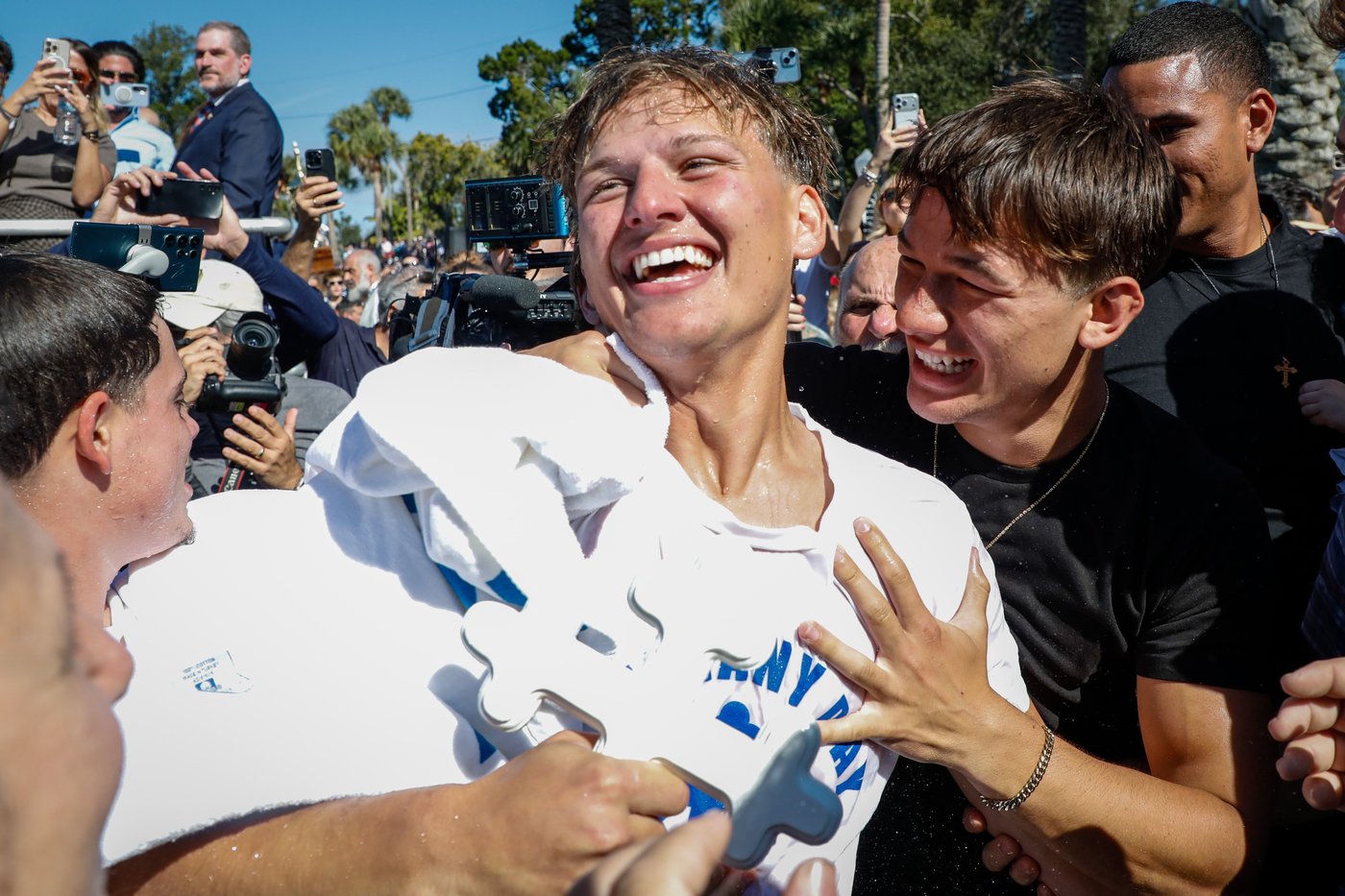 Florida's Greek community gathers for 120th Epiphany celebration and annual dive to retrieve cross | iNFOnews.ca