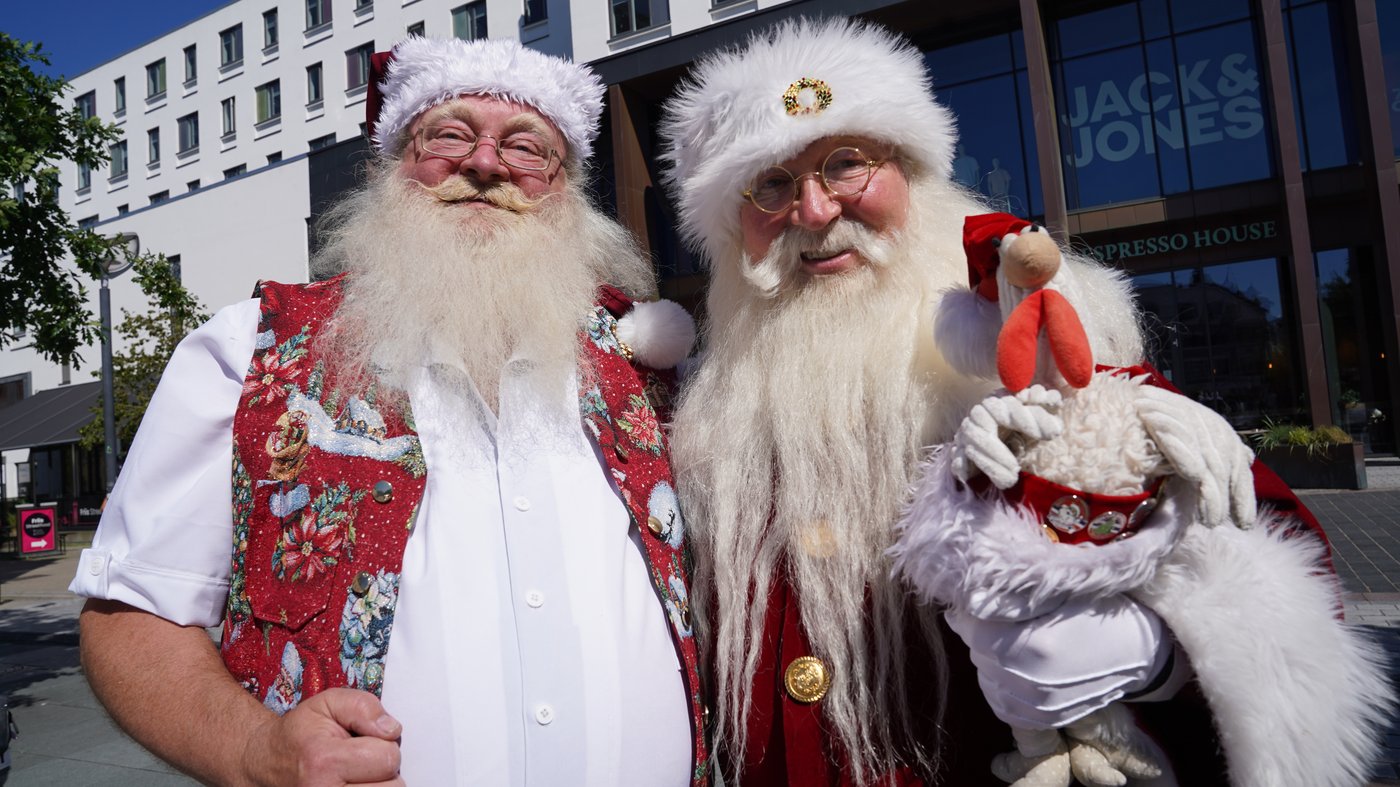 World Santa Congress brings Christmas cheer to the height of summer | iNFOnews.ca World Santa Congress brings Christmas cheer to the height of summer | iNFOnews.ca