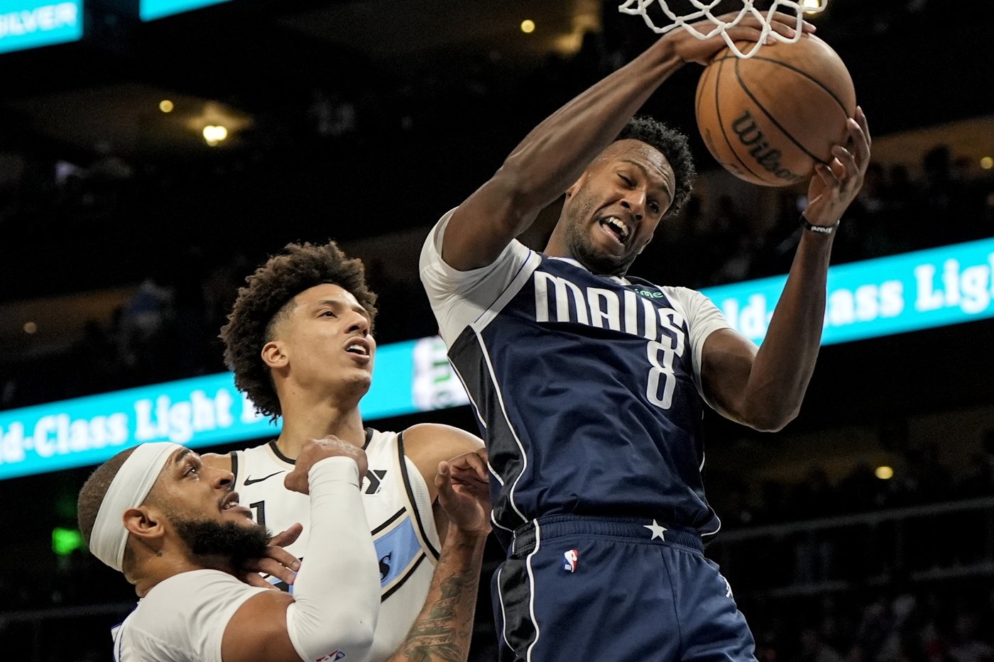 Kyrie Irving's big second half leads Mavericks past Hawks 129-119 | iNFOnews.ca