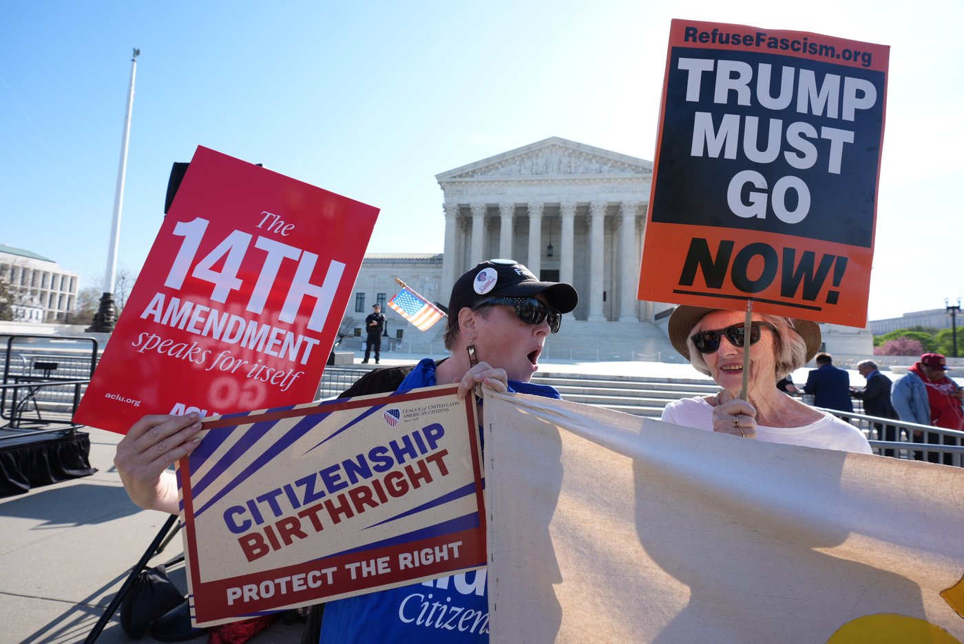 Supreme Court seems poised to reject Trump's birthright citizenship limits as he attends arguments | iNFOnews.ca