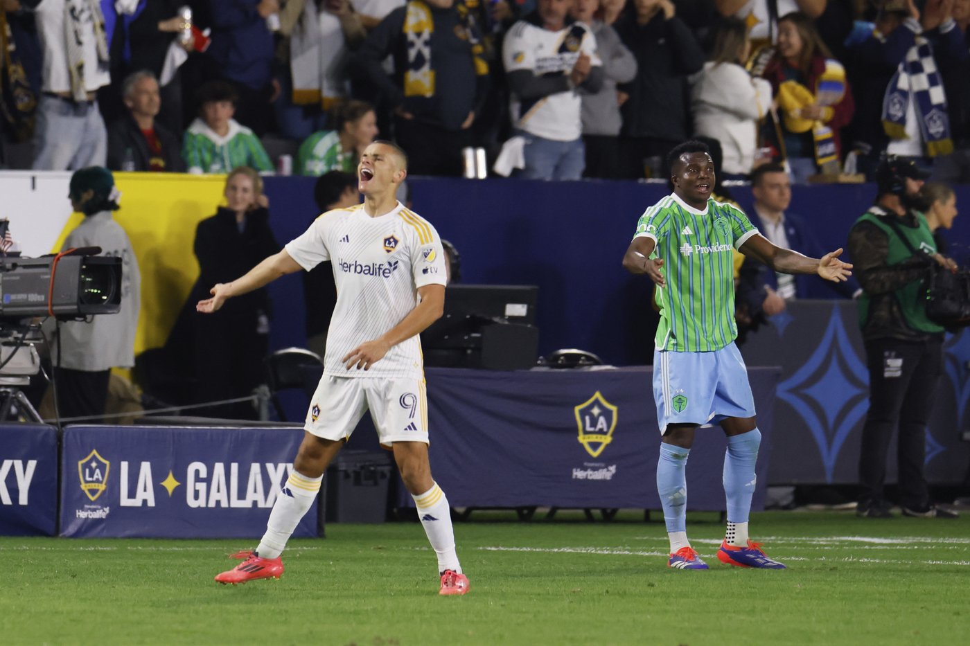 LA Galaxy advance to first MLS Cup in 10 years with 1-0 win over Seattle in Western Conference final | iNFOnews.ca