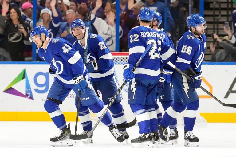 Raddysh has goal, 2 assists to reach 100 career points as Lightning beat Blues 4-1 | iNFOnews.ca