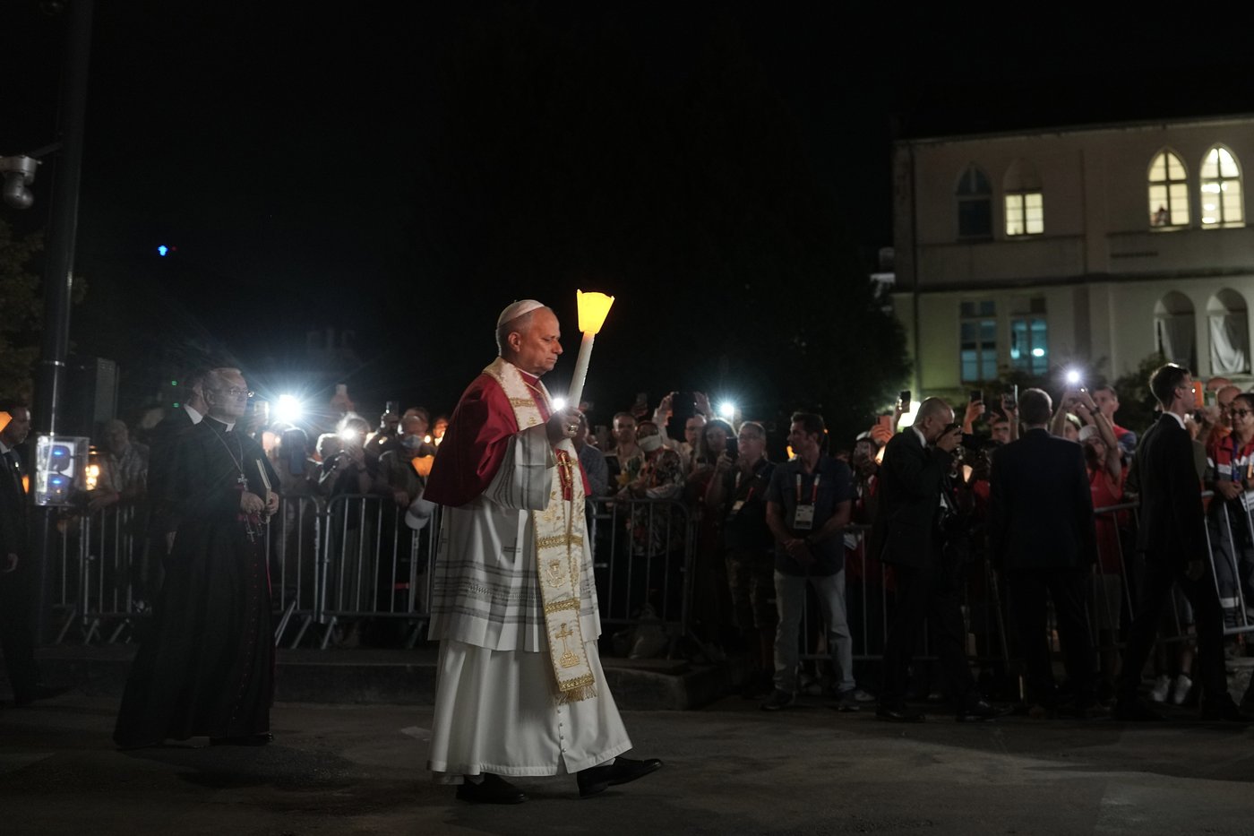 Pope urges religious leaders in France to preach peace as he recalls foundations of European unity | iNFOnews.ca Pope urges religious leaders in France to preach peace as he recalls foundations of European unity | iNFOnews.ca