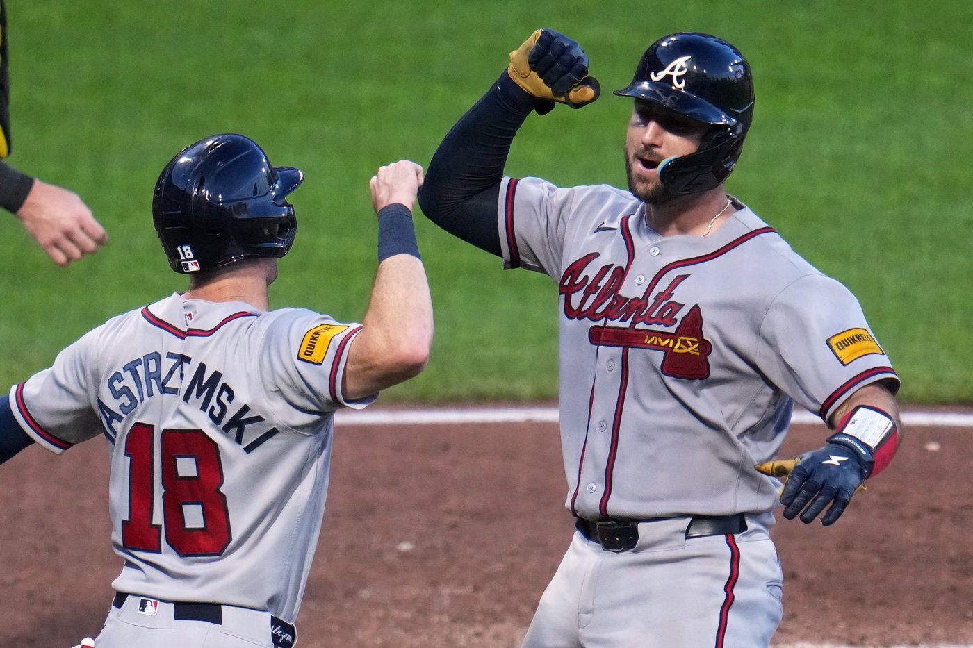 Bart's 2-run homer helps Atlanta to 3-0 win after Braves end Pirates' combined perfect-game bid | iNFOnews.ca Bart's 2-run homer helps Atlanta to 3-0 win after Braves end Pirates' combined perfect-game bid | iNFOnews.ca