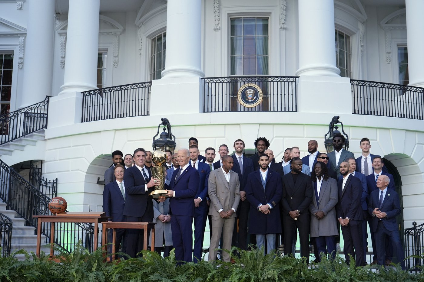 President Biden welcomes 2024 NBA champion Boston Celtics to White House | iNFOnews.ca President Biden welcomes 2024 NBA champion Boston Celtics to White House | iNFOnews.ca