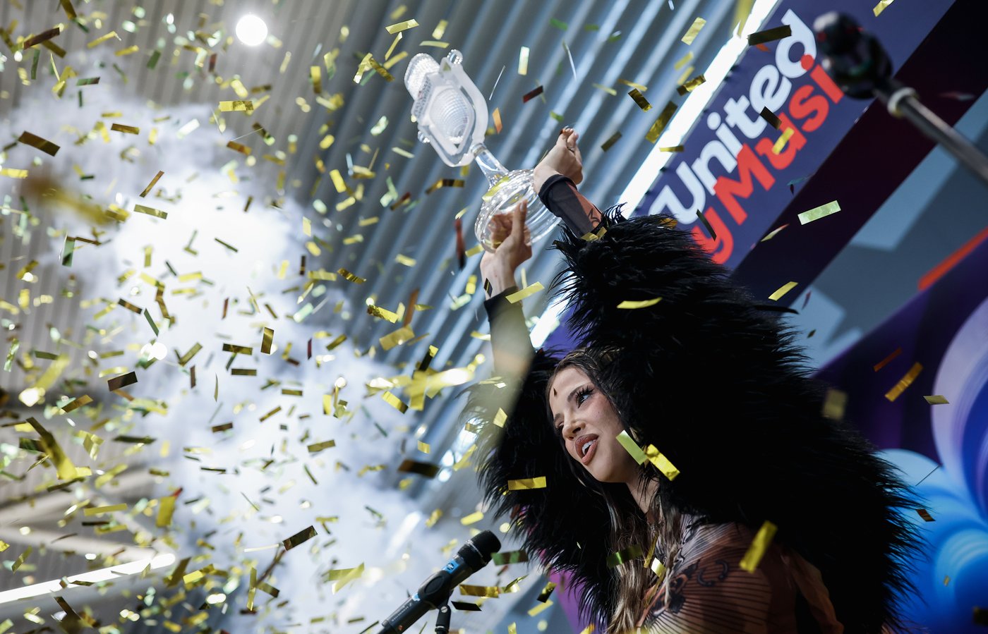 Bulgaria gives its Eurovision winner Dara a grand welcome upon her return home | iNFOnews.ca