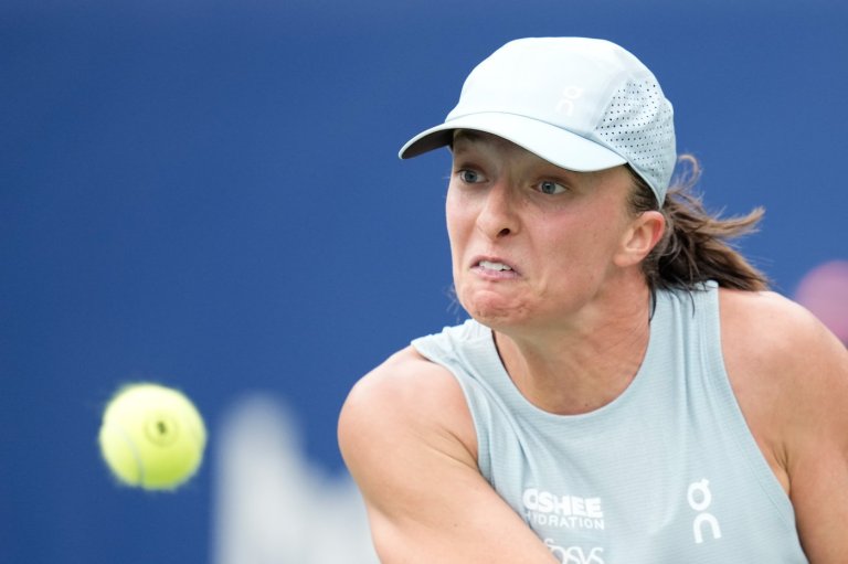 Swiatek and Alexandrova win third-round matches at National Bank Open | iNFOnews.ca