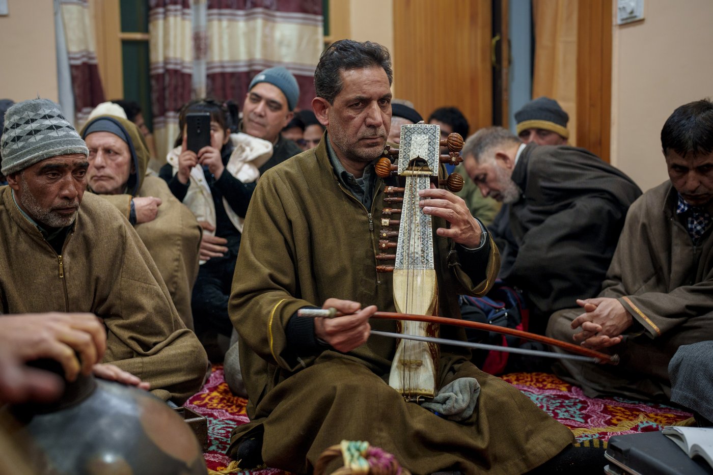 Kashmir's Sufi music lovers are sticking with the audio cassette | iNFOnews.ca