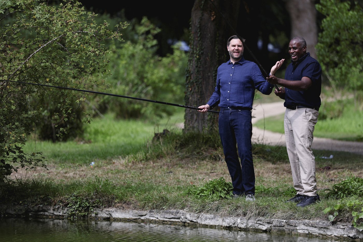 UK's top diplomat gets a warning for illegal fishing with US vice president | iNFOnews.ca UK's top diplomat gets a warning for illegal fishing with US vice president | iNFOnews.ca