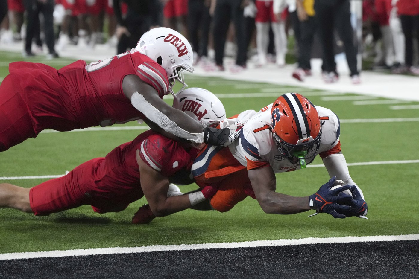 Syracuse rallies to force overtime and beat No. 25 UNLV 44-41, spoiling Rebels' poll debut | iNFOnews.ca Syracuse rallies to force overtime and beat No. 25 UNLV 44-41, spoiling Rebels' poll debut | iNFOnews.ca