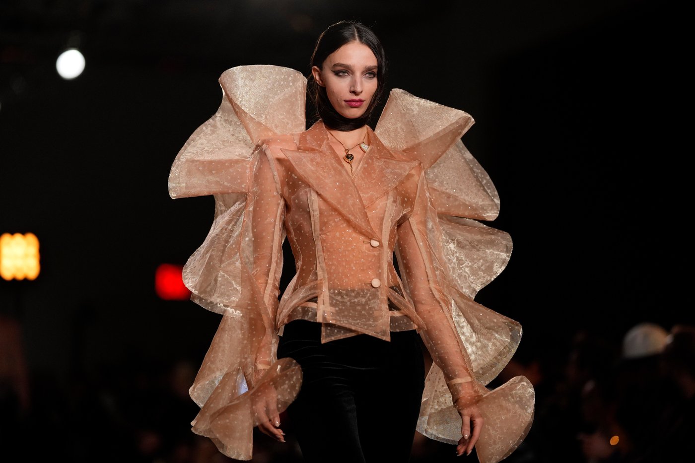 Christian Siriano invites New York Fashion Week guests into his surrealist dream | iNFOnews.ca