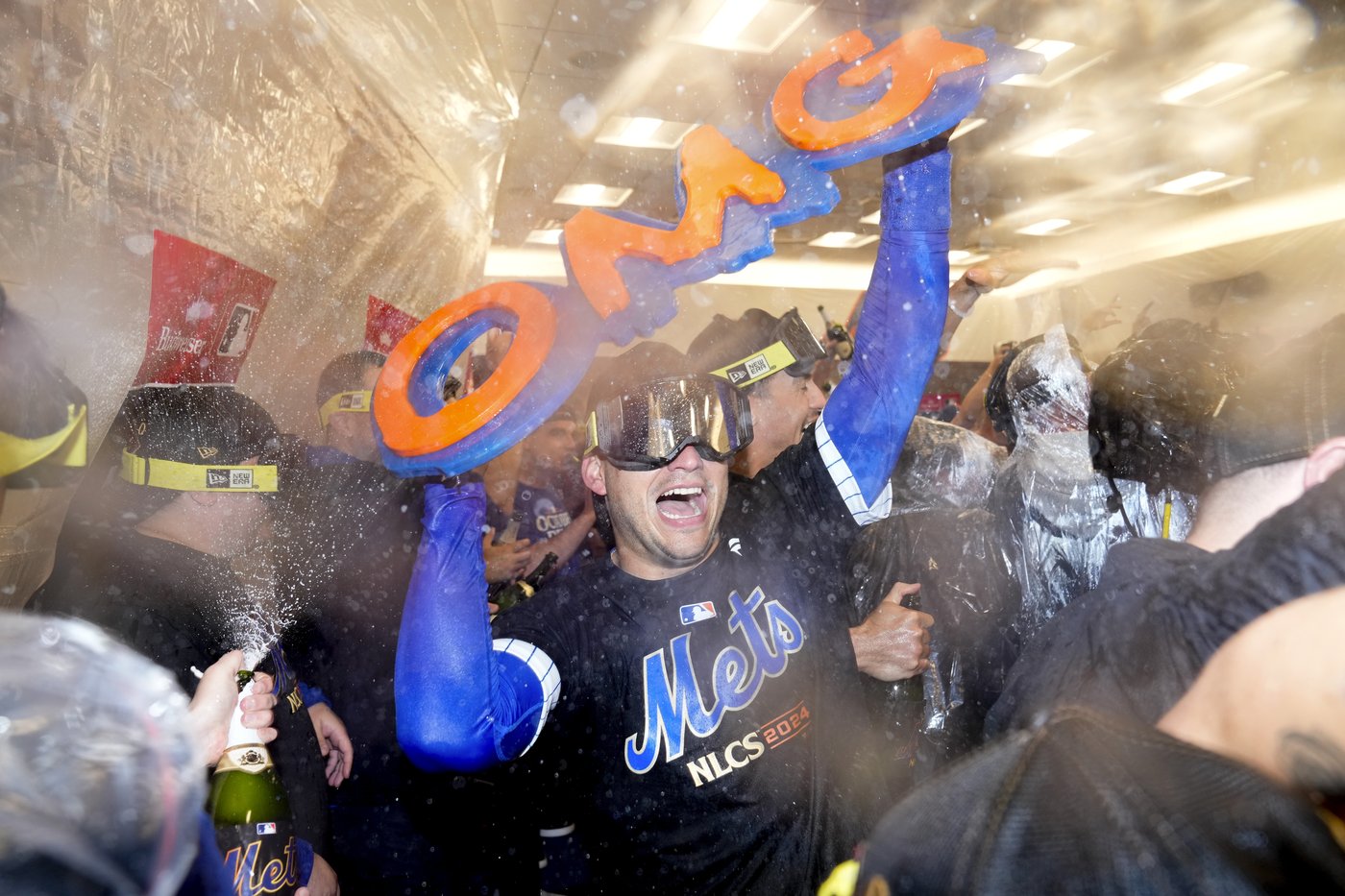 Rookie manager Carlos Mendoza's magic touch has helped resurgent Mets reach NLCS | iNFOnews.ca