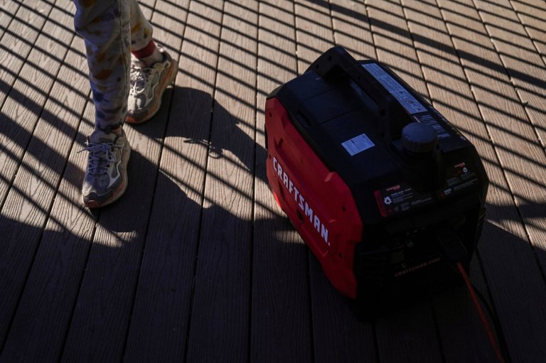Battery bank or generator? How to choose the best backup power for your home during an outage | iNFOnews.ca