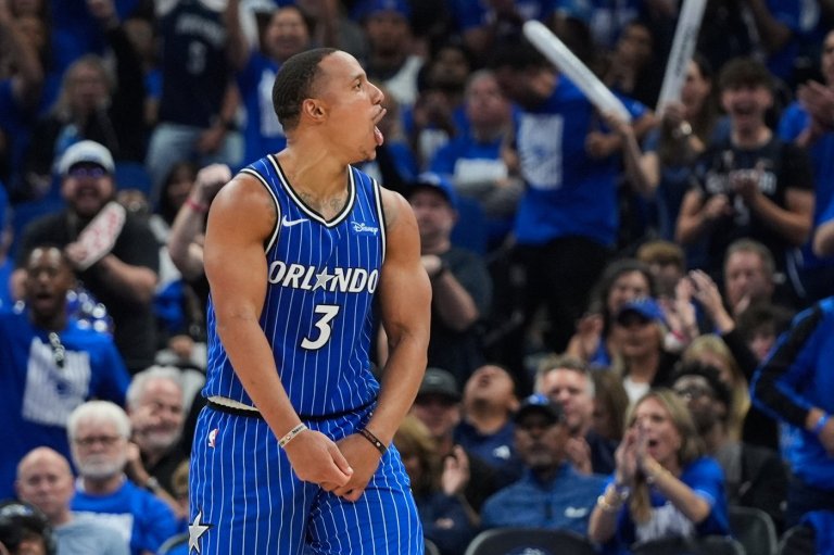 Desmond Bane scores 22, No. 8 seed Magic beat No. 1 seed Pistons 94-88 for a 3-1 series lead | iNFOnews.ca
