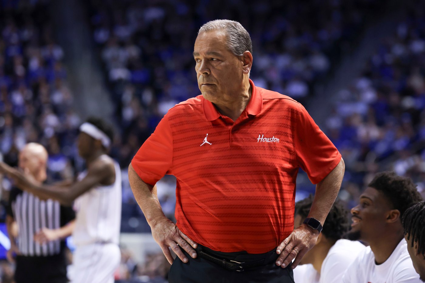 No. 8 Houston pulls away late to hand No. 16 BYU fourth straight loss, 77-66 | iNFOnews.ca