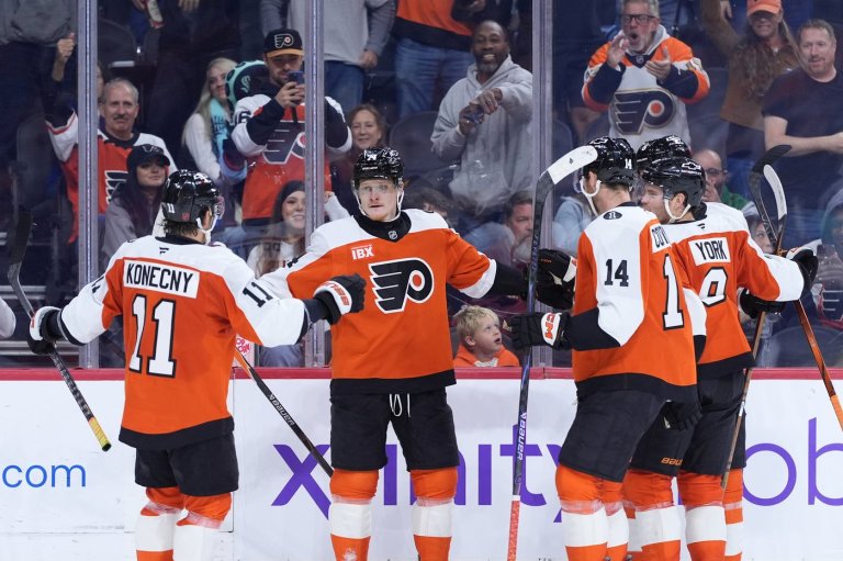 Tippett, Foerster each score two goals as Flyers beat Kraken 5-2 | iNFOnews.ca