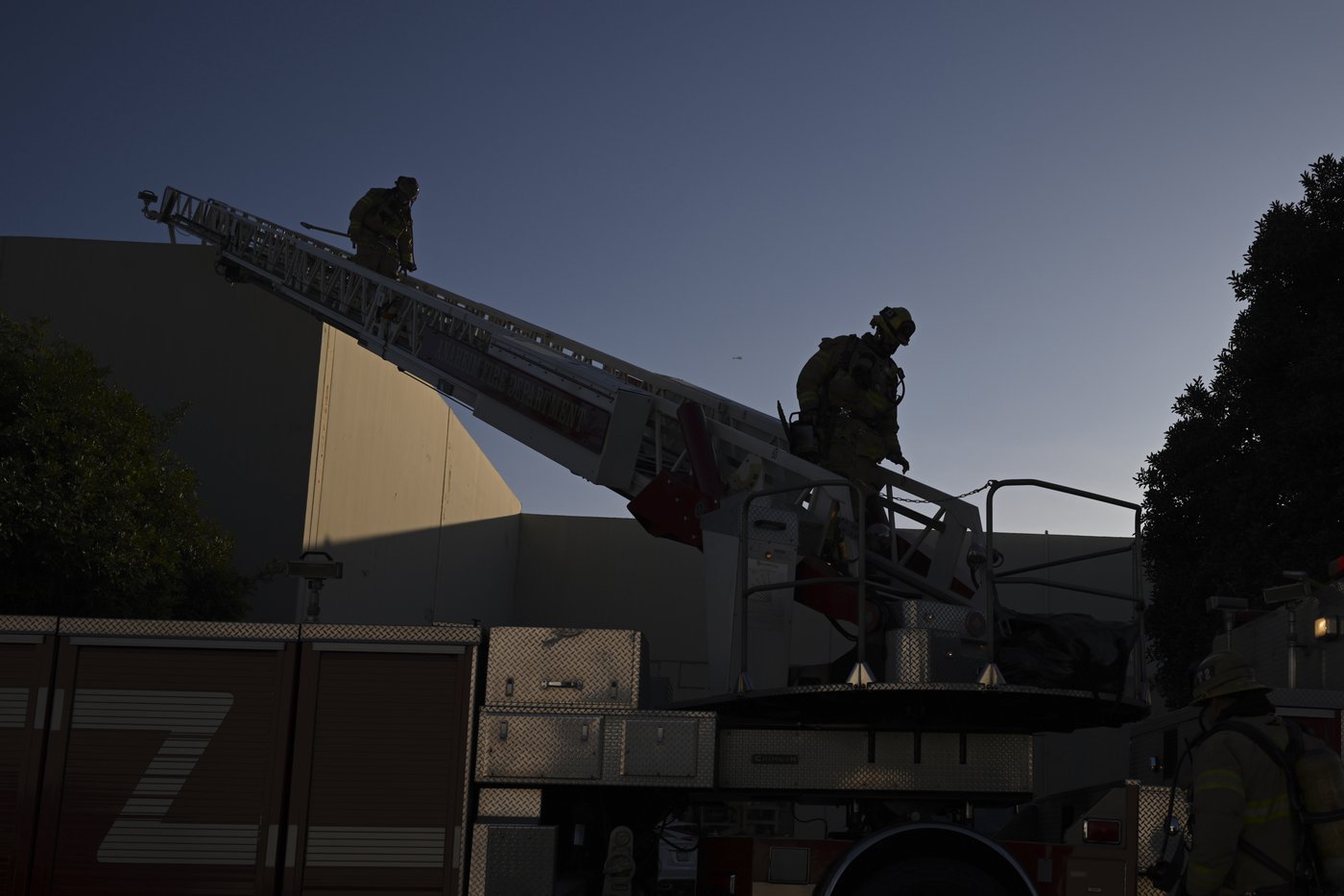 Pilot made a panicked attempt to land before a crash in Southern California that killed 2 | iNFOnews.ca Pilot made a panicked attempt to land before a crash in Southern California that killed 2 | iNFOnews.ca